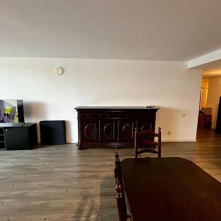 Big Apartment With Parking In 안트베르펜 외부 사진