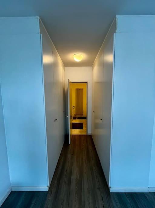 Big Apartment With Parking In 안트베르펜 외부 사진