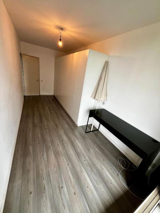 Big Apartment With Parking In 안트베르펜 외부 사진