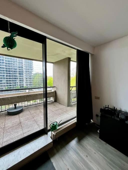 Big Apartment With Parking In 안트베르펜 외부 사진