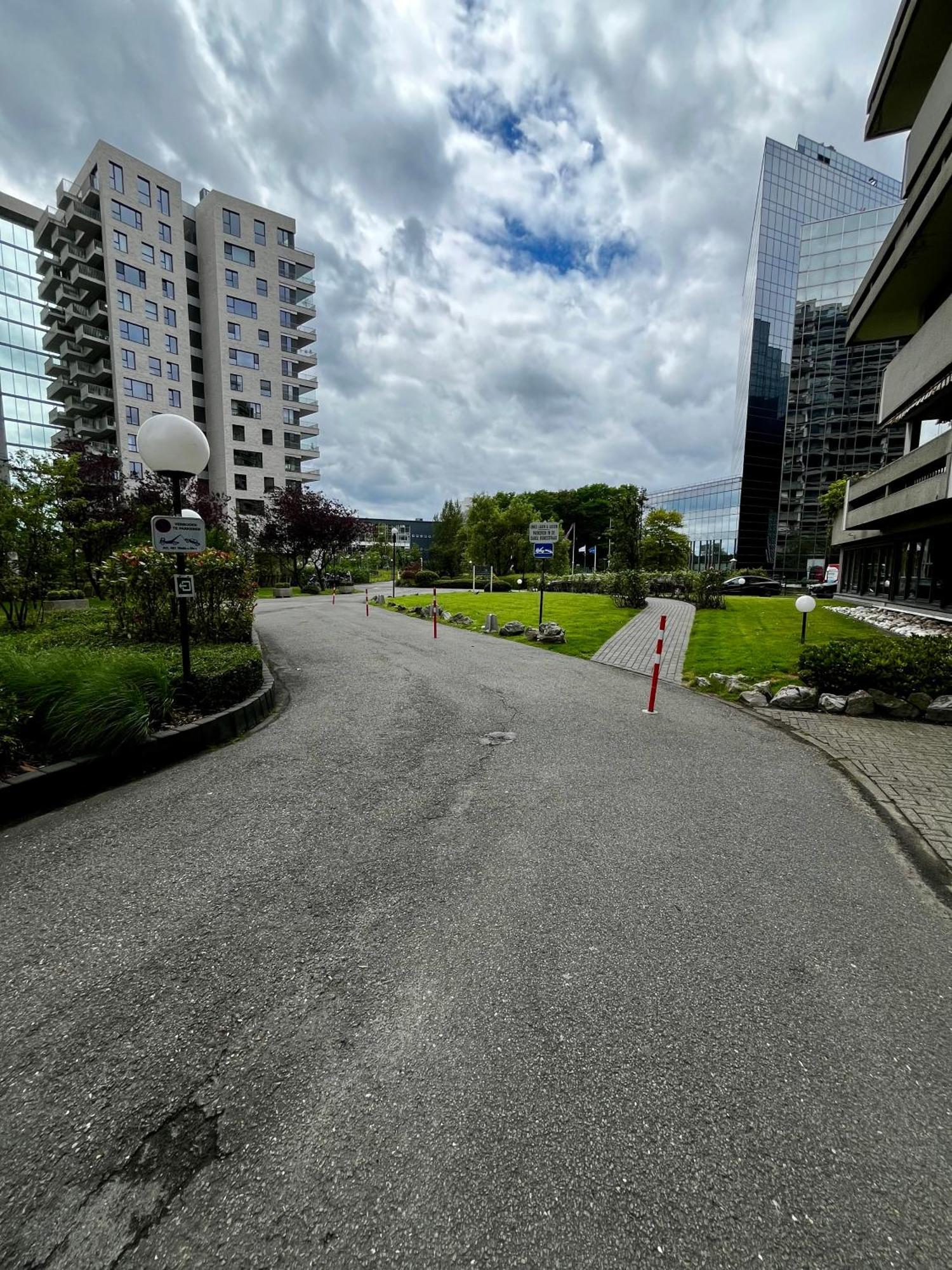 Big Apartment With Parking In 안트베르펜 외부 사진