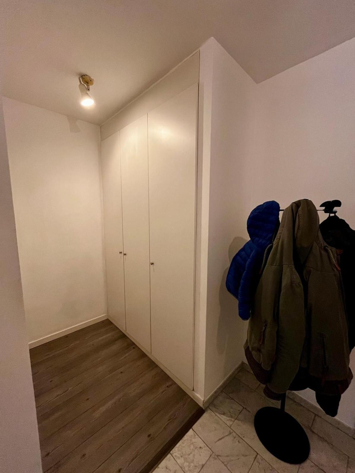 Big Apartment With Parking In 안트베르펜 외부 사진