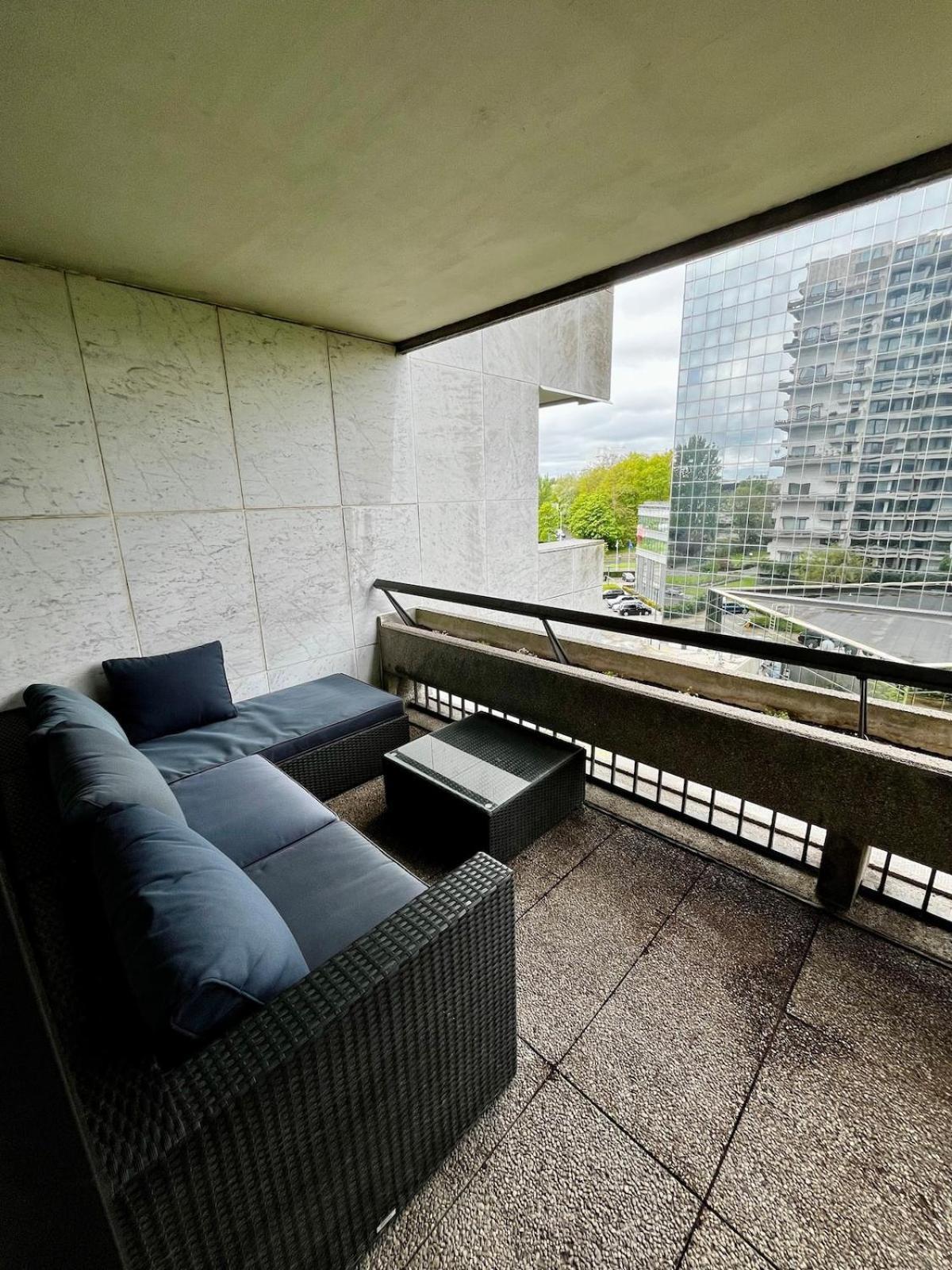 Big Apartment With Parking In 안트베르펜 외부 사진